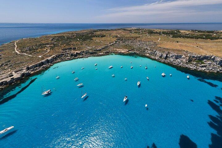 Favignana e Levanzo, tour isole Egadi in barca da Trapani