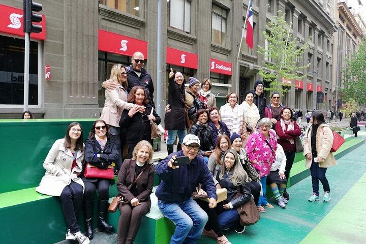 Tour storico e culturale di Santiago: visita guidata a piedi
