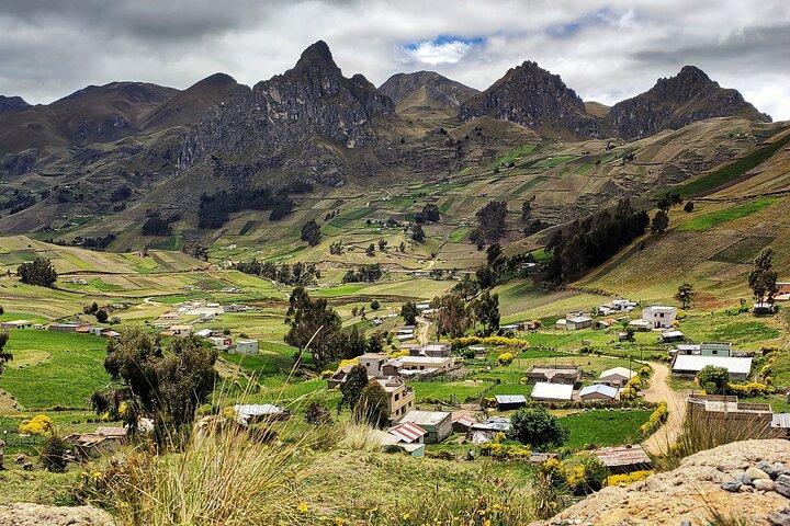 Hele dag Quilotoa Crater Lake Andes Cultuur Natuur Zachte wandeling