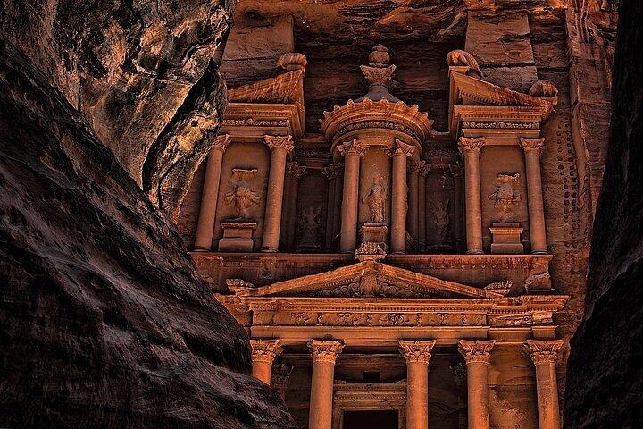 Exclusive 2-Day Petra Adventure from Jerusalem with Private Guide