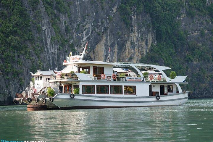 Halong Wonder Bay Cruise 1 Day Tour de Hanoi avec transfert en limousine