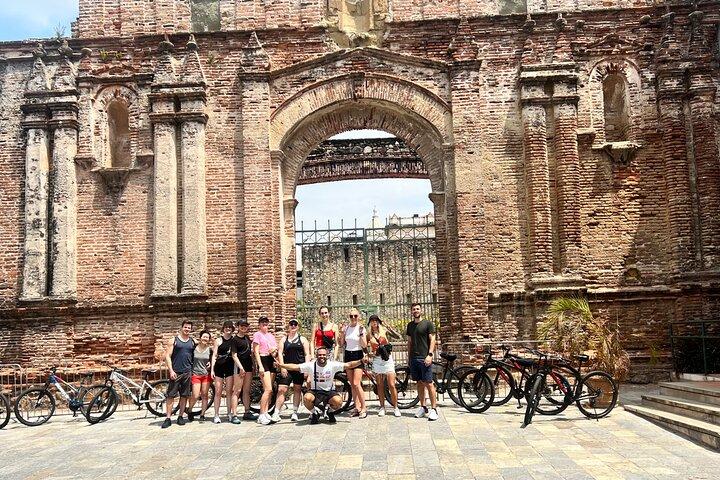 Bike tour in Old City and Panama City with local markets