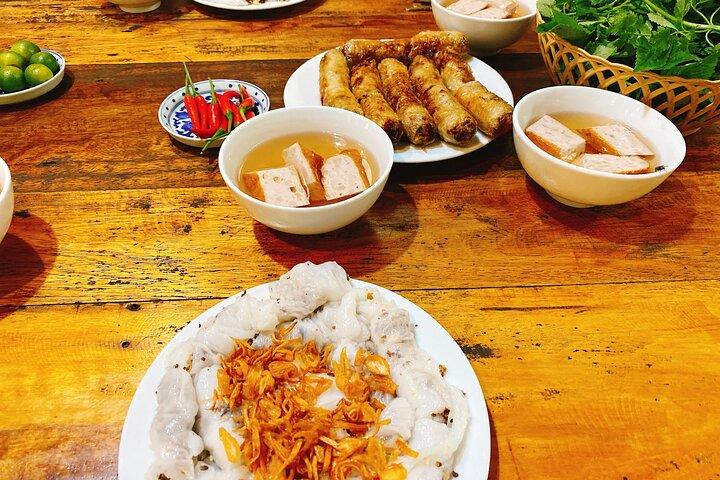 Hanoi: 7 Tasting Street Food Walking Tour og Train Street