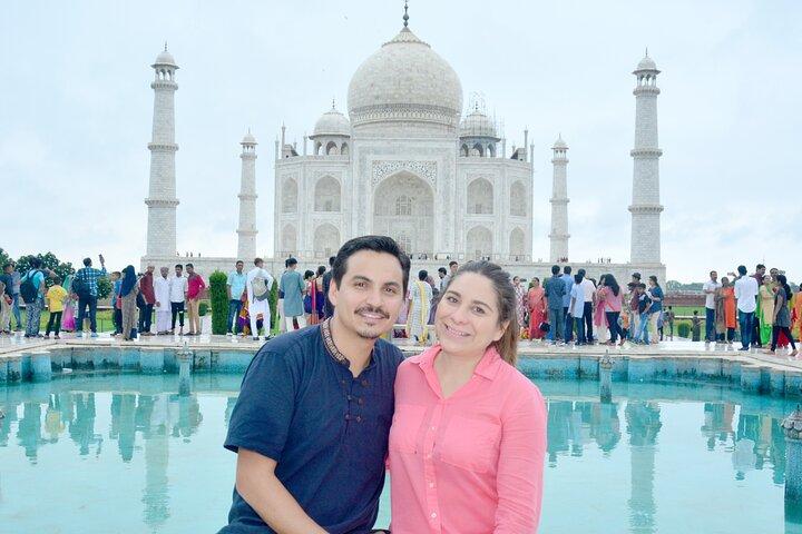 Da Delhi: tour all'alba del Taj Mahal e del forte di Agra in auto