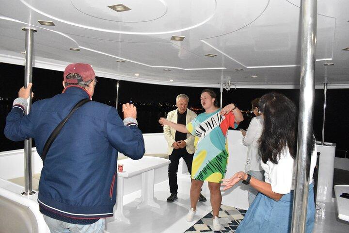 Cruzeiro com Jantar Privado no Vip Yacht Sharm El Sheikh