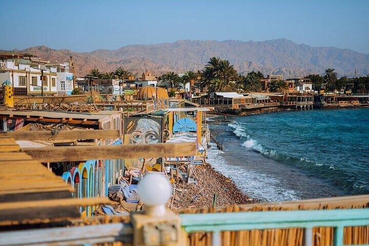 Tour di un'intera giornata a Dahab con 3 piscine da Sharm El-Sheikh