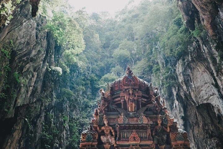 Kuala Lumpur International Airport Layover Tour