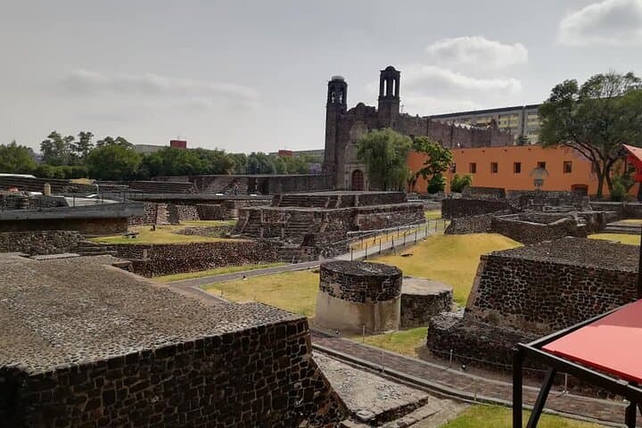 Tour Teotihuacan Pyramid & Basilica of Guadalupe from Mexico City