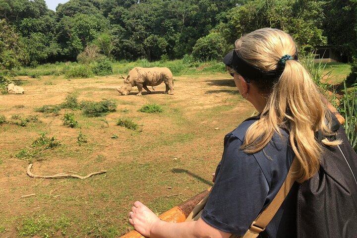 エンテベウォーキングツアー(3時間)と動物園と植物園のオプション