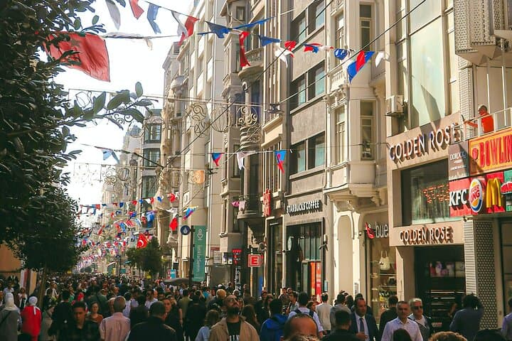 Istanbul Taksim, Istiklal, Galata Tower and Dolmabahçe Tour