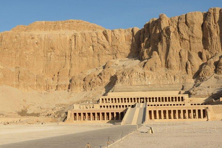 Pernottamento privato a Luxor da Marsa Alam con mongolfiera