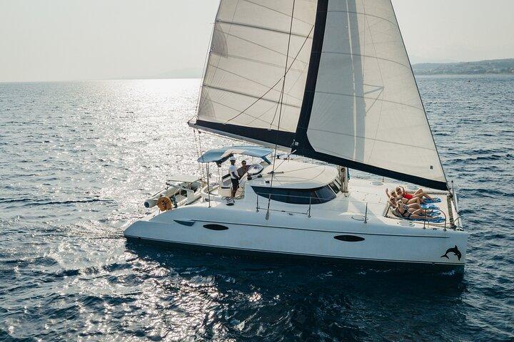 Excursão privada de CATAMARÃ - Lindos/ Rhodos com almoço e bebidas