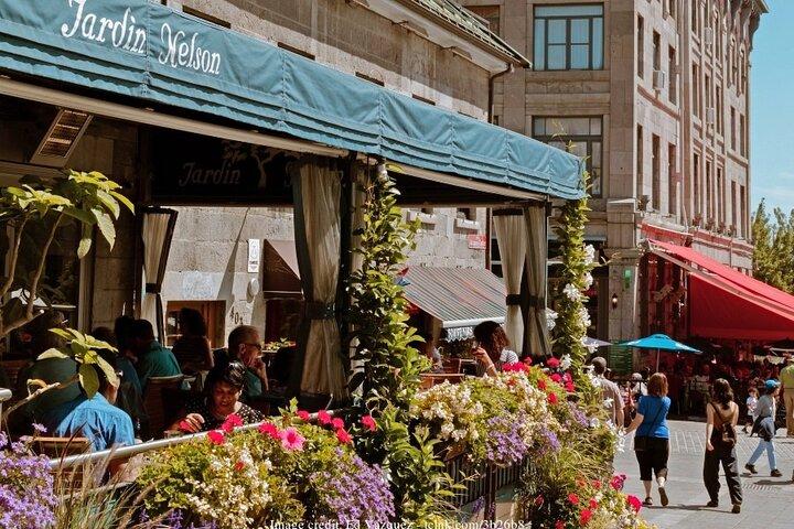 Old Montreal: Private History Walking Tour with Tastings