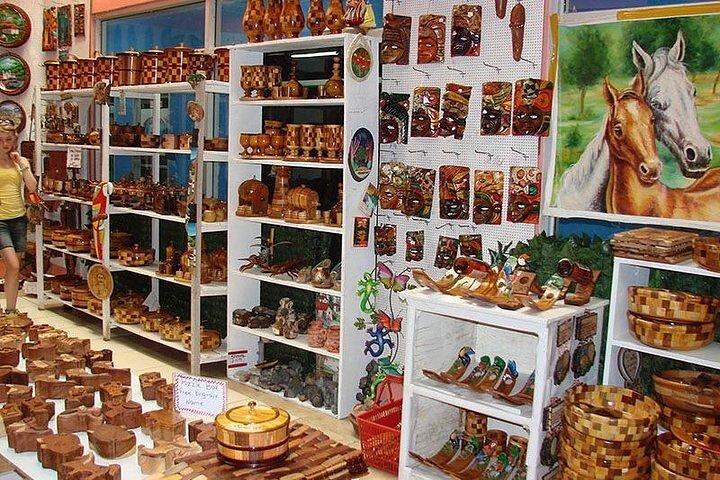 Touren, Sightseeing und Shopping auf Roatan Island
