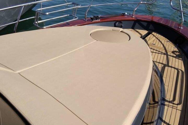 Tour in barca per piccoli gruppi da Sorrento per Capri