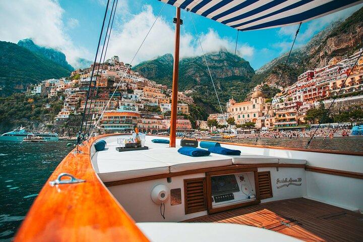 Experiência de barco particular de 7 horas saindo de Positano