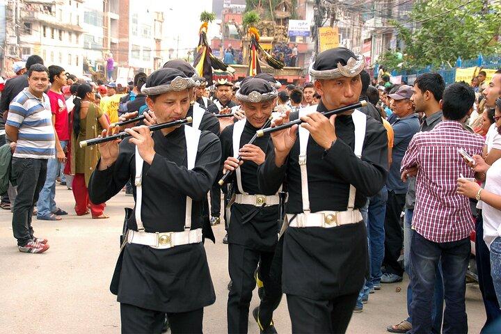 Festival Tour in Patan Rato Machhindranath Jatra 21. oder 23. April