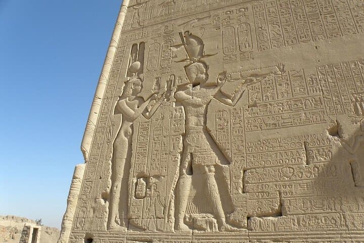 Dendera & Luxor Temples: 7-Hour Private Tour with Guide & Tickets