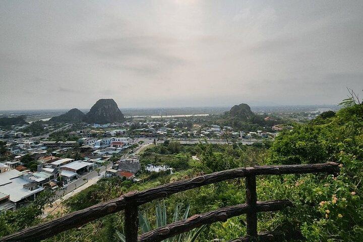 Marble Mountain et la ville de Hoi An: visite privée le matin ou l'après-midi