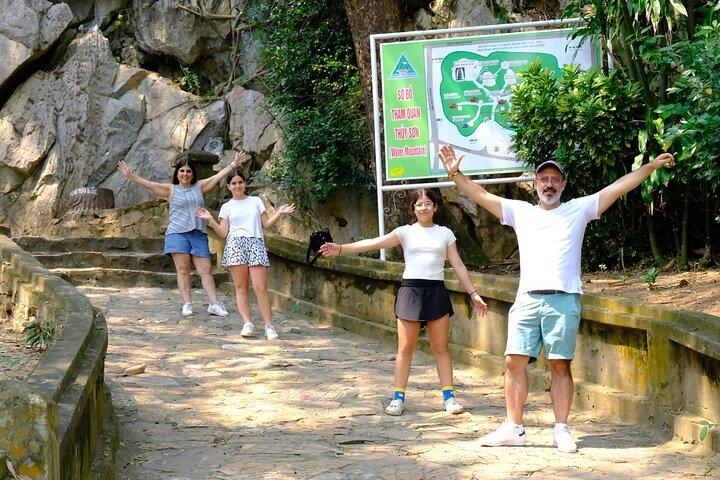 Marble Mountain et la ville de Hoi An: visite privée le matin ou l'après-midi