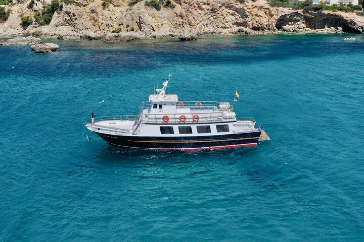 Bådtur i Palma-bugten med snorkling og drink