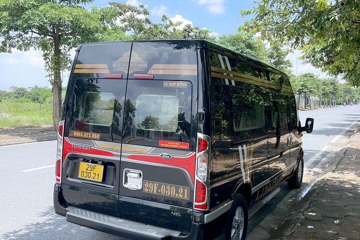 Retourvervoer per limousineshuttle vanuit Hanoi