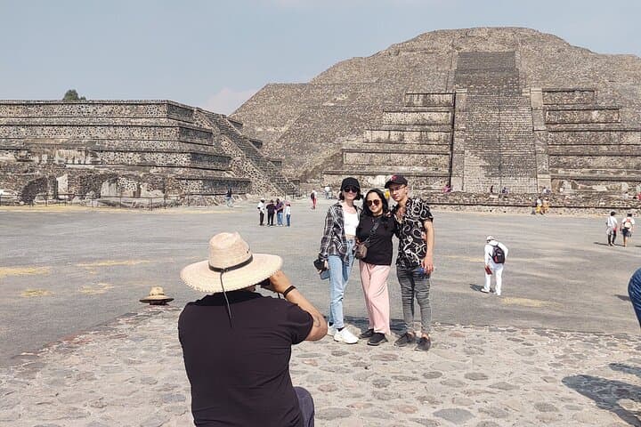 Private Tour with local guide to Teotihuacan