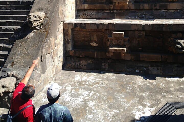Private Tour with local guide to Teotihuacan