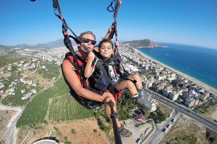 Tandem-Paragliding-Tour in Alanya mit Hin- und Rücktransfer