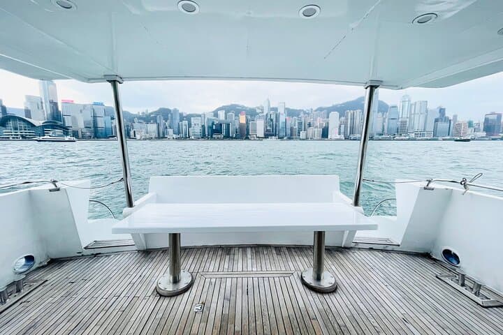 Private Night Harbour Boat Cruise in Hong Kong (15 people max)