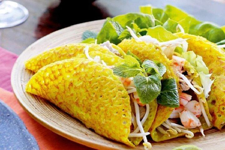 Da Nang Sunset Food Tour Scooter & Han River Cruise by Lady Rider