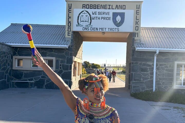 Robben Island & Table Mountain Tour with Hotel Pickup & Drop-off