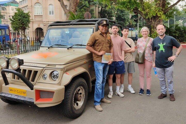 Excursão privada guiada de jipe aberto em Fort & Colaba