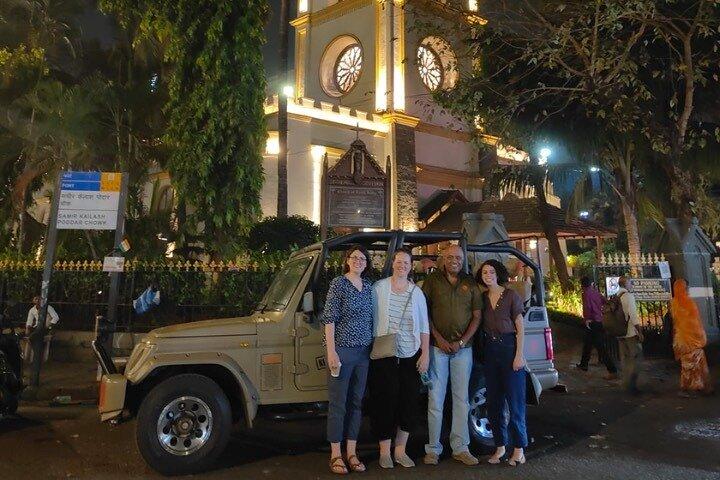 Excursão privada guiada de jipe aberto em Fort & Colaba