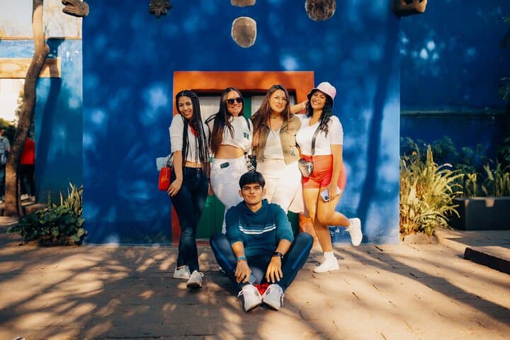 PREMIUM Frida Kahlo Museum and Xochimilco (Small Groups)