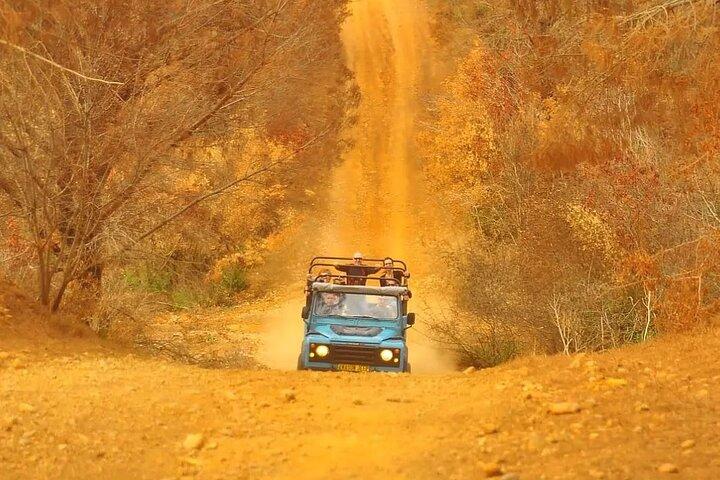 Jeep Safari Adventure con tour in barca di un'intera giornata a Side Turkey