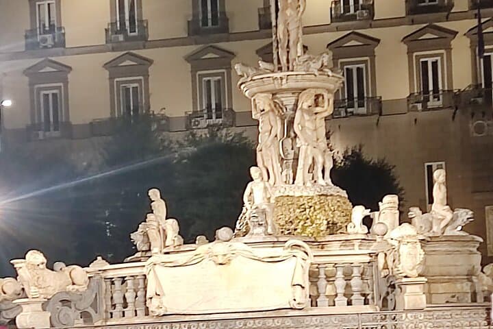 Naples Heritage & Flavors: Walking Tour & Gourmet Lunch & Wine
