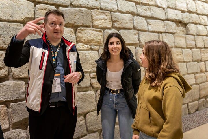 Louvre Museum : Kids-Friendly Private Tour with Entry Tickets