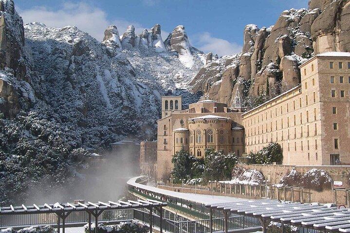 Montserrat Half Day Private Guided Tour with Transfers