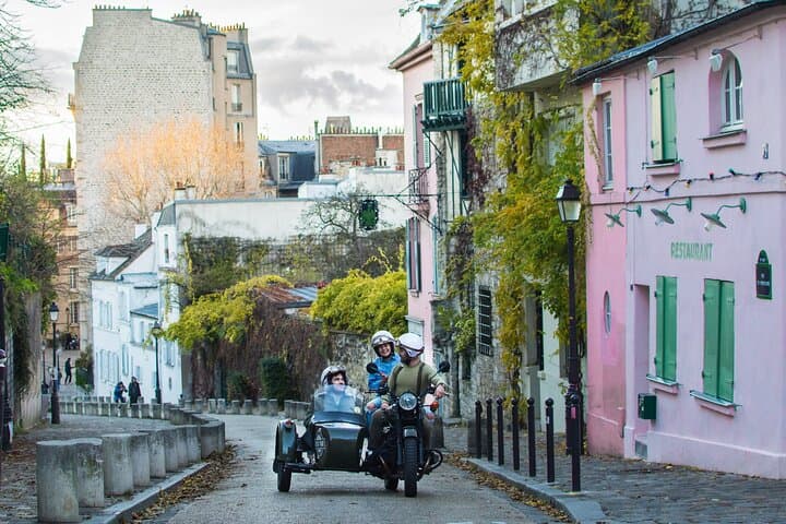 Paris Private Flexible Duration Guided Tour on a Vintage Sidecar
