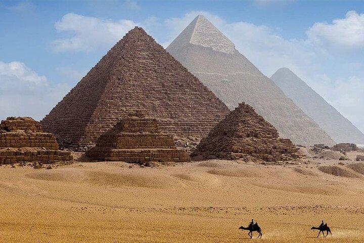 Private Coach Tour: Cairo Day Trip from Sharm El Sheikh