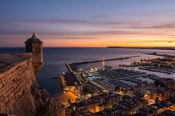 Alicante : visite privée à pied personnalisée avec un guide local