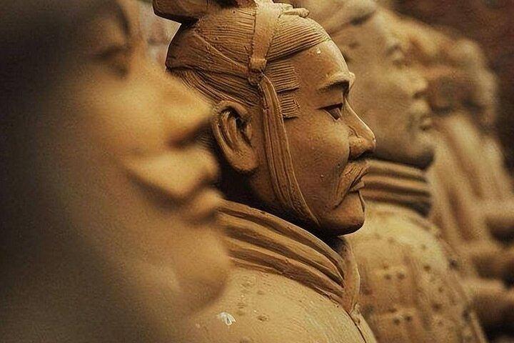 Terracotta Warriors-adgangsbillet med valgfri guidet service