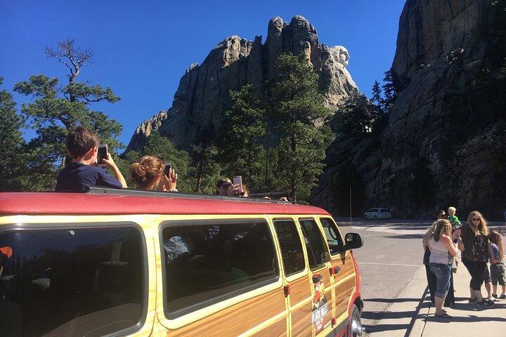 Cerimonia notturna e tour del Monte Rushmore - con gallerie e osservazione delle stelle