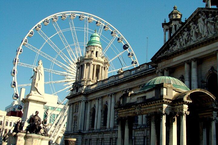 Excursão a pé guiada privada em Belfast