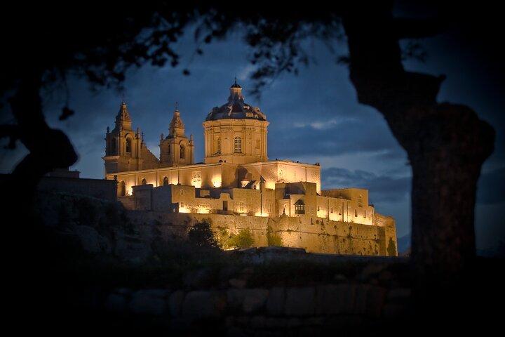 Excursão noturna guiada de Valletta Waterfront, Mdina e Rabat