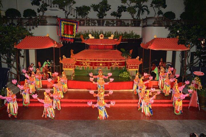 Tour Privado Show de Marionetes Aquáticas e Cruzeiro no Rio Saigon