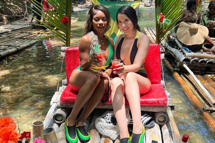 Bamboo Rafting och fotkalkstensmassagetur i Montego Bay