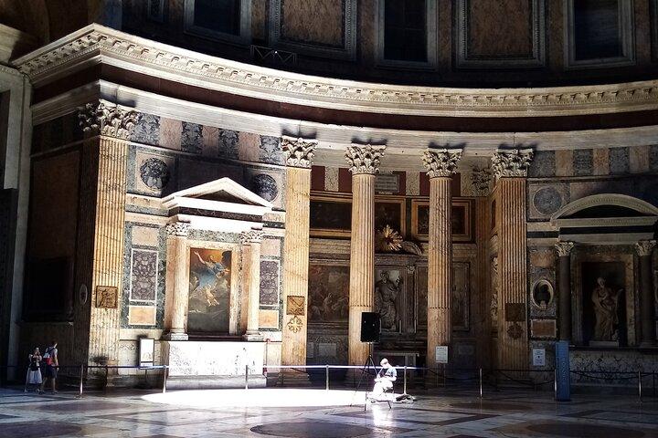 Ancient Rome Tour with an Archaeologist - Small Group