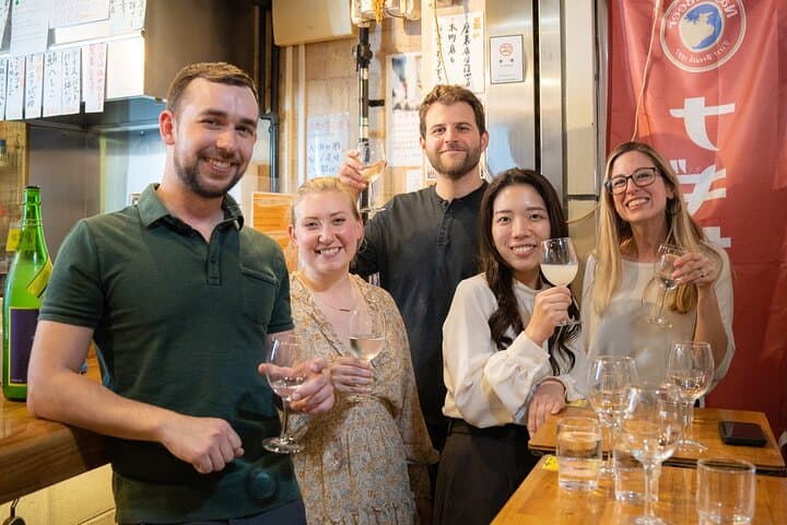 Osaka: Dotombori & Uranamba Area Local Bar & Izakaya Crawl Tour
